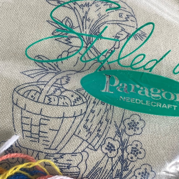 VTG 1975 Paragon Peasant Children Girl Needlecraft Hummel Stitchery Kit #0232 - Picture 10 of 10